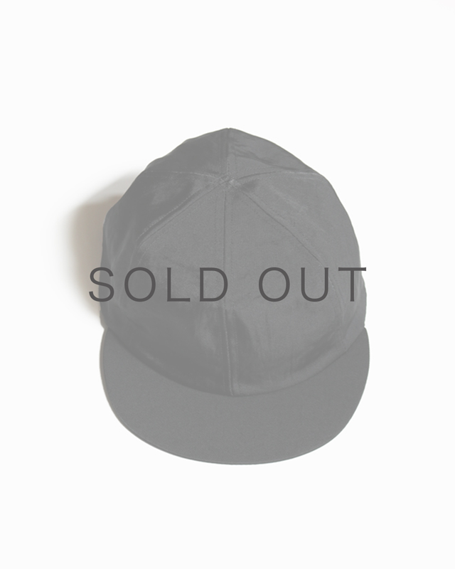 SHORT BRIM CAP – BLACK｜COMESANDGOES
