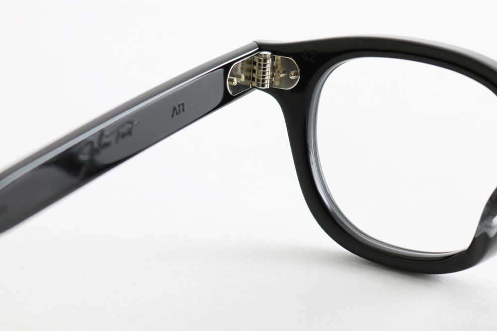 AR 42 - Black｜JULIUS TART OPTICAL