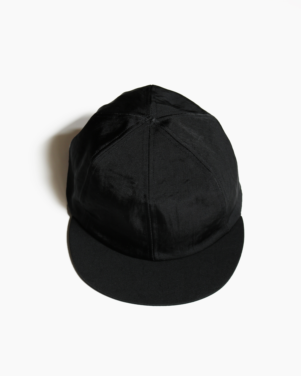 SHORT BRIM CAP - BLACK｜COMESANDGOES