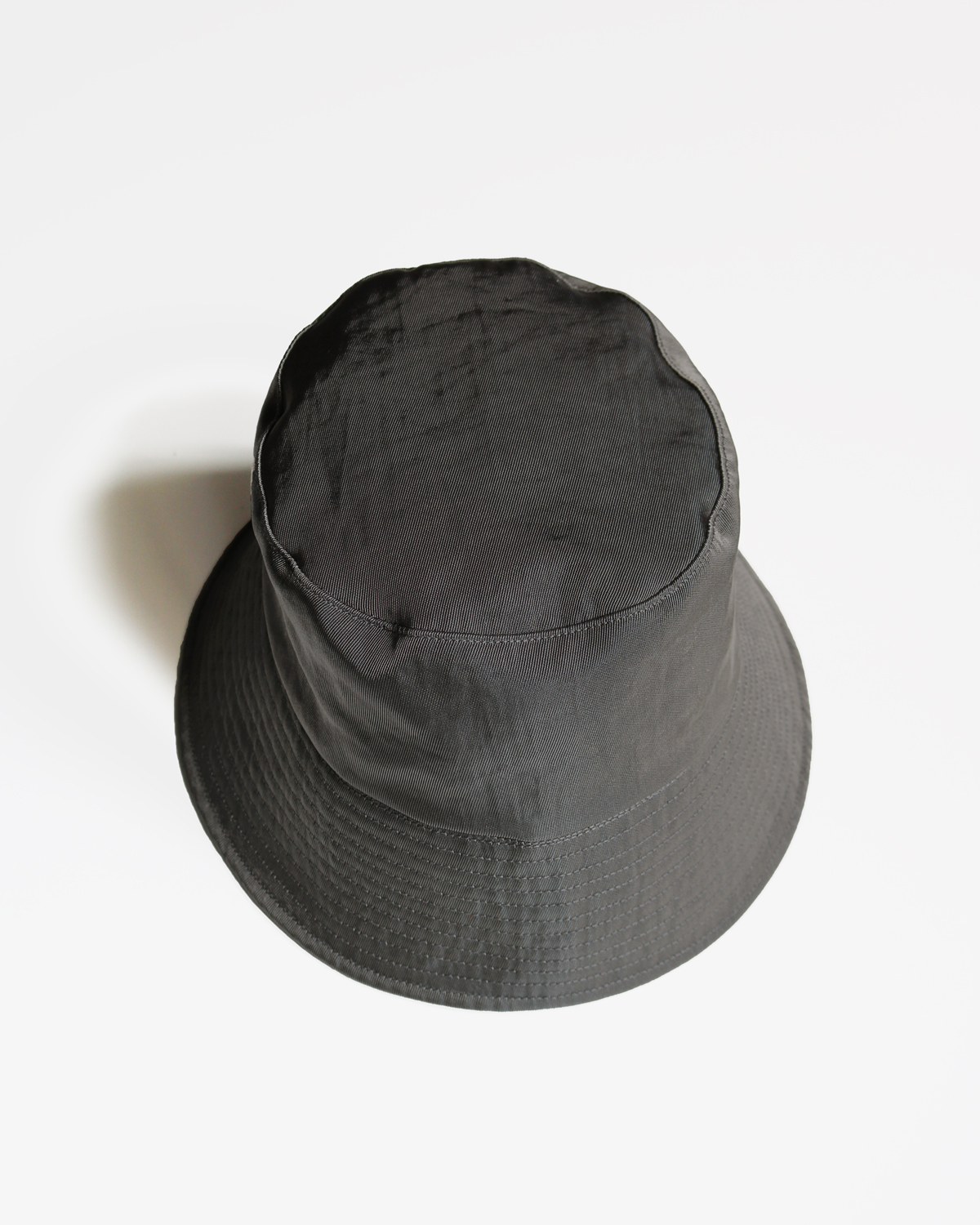 WATERPROOF NYLON BUCKET HAT - GREY｜COMESANDGOES