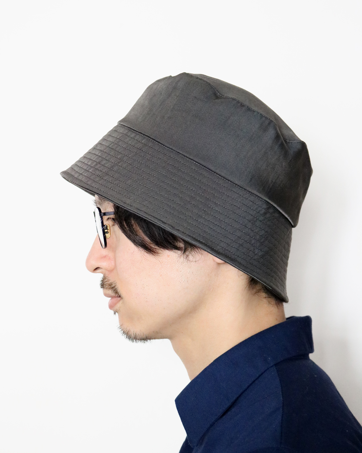 WATERPROOF NYLON BUCKET HAT - GREY｜COMESANDGOES