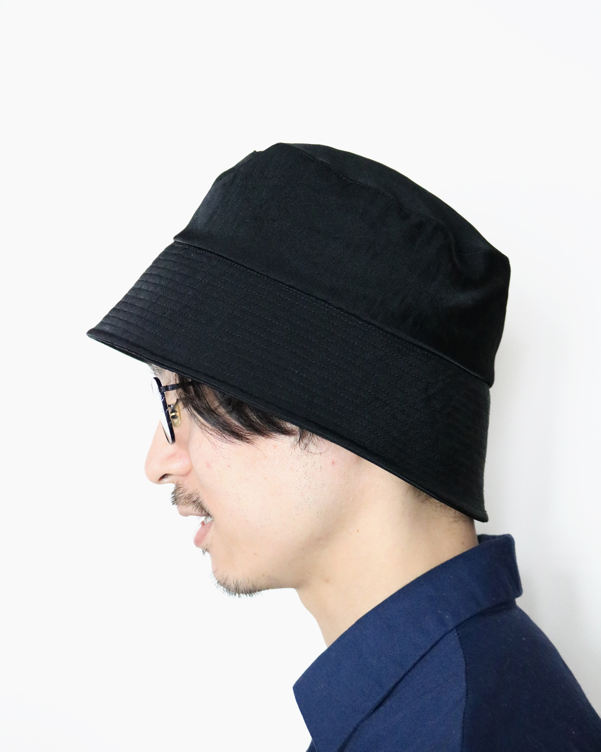 WATERPROOF NYLON BUCKET HAT - BLACK｜COMESANDGOES