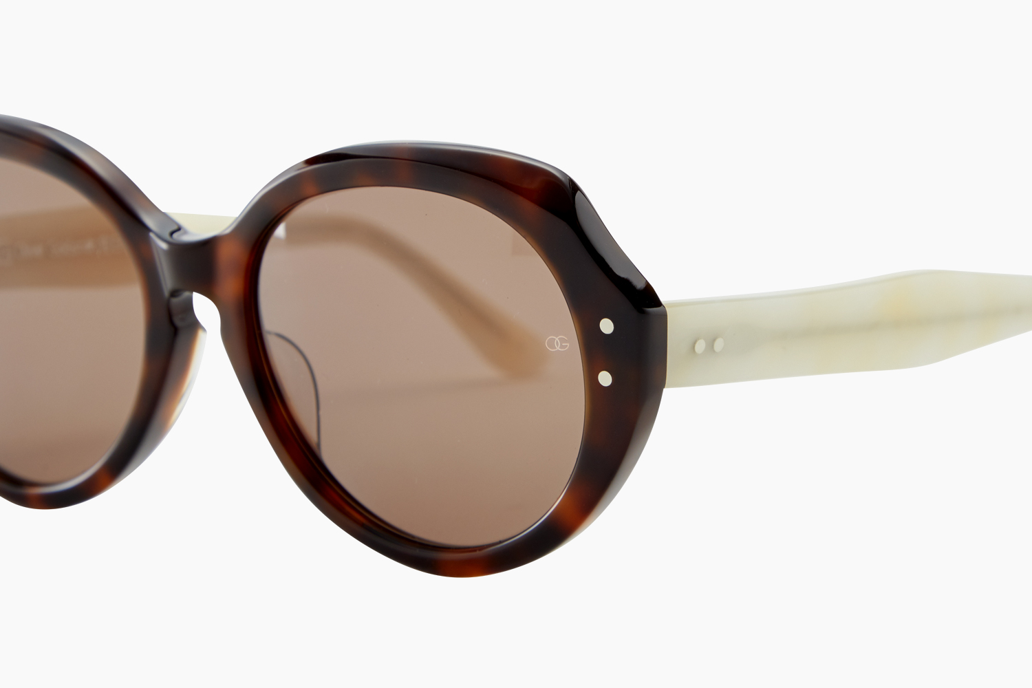 HEP - Darker Tortoiseshell Ivory｜OLIVER GOLDSMITH