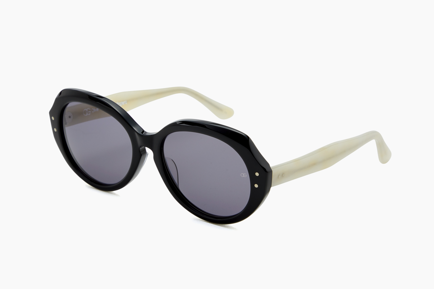 HEP - Nero Ivory｜OLIVER GOLDSMITH