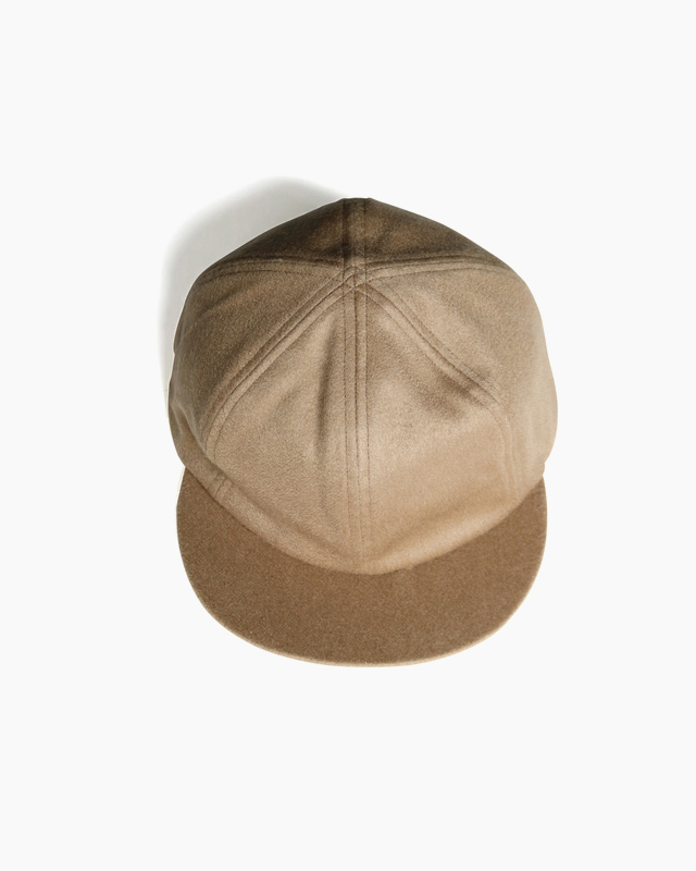 CASHMERE 100 LITTLE BRIM CAP – Camel｜COMESANDGOES