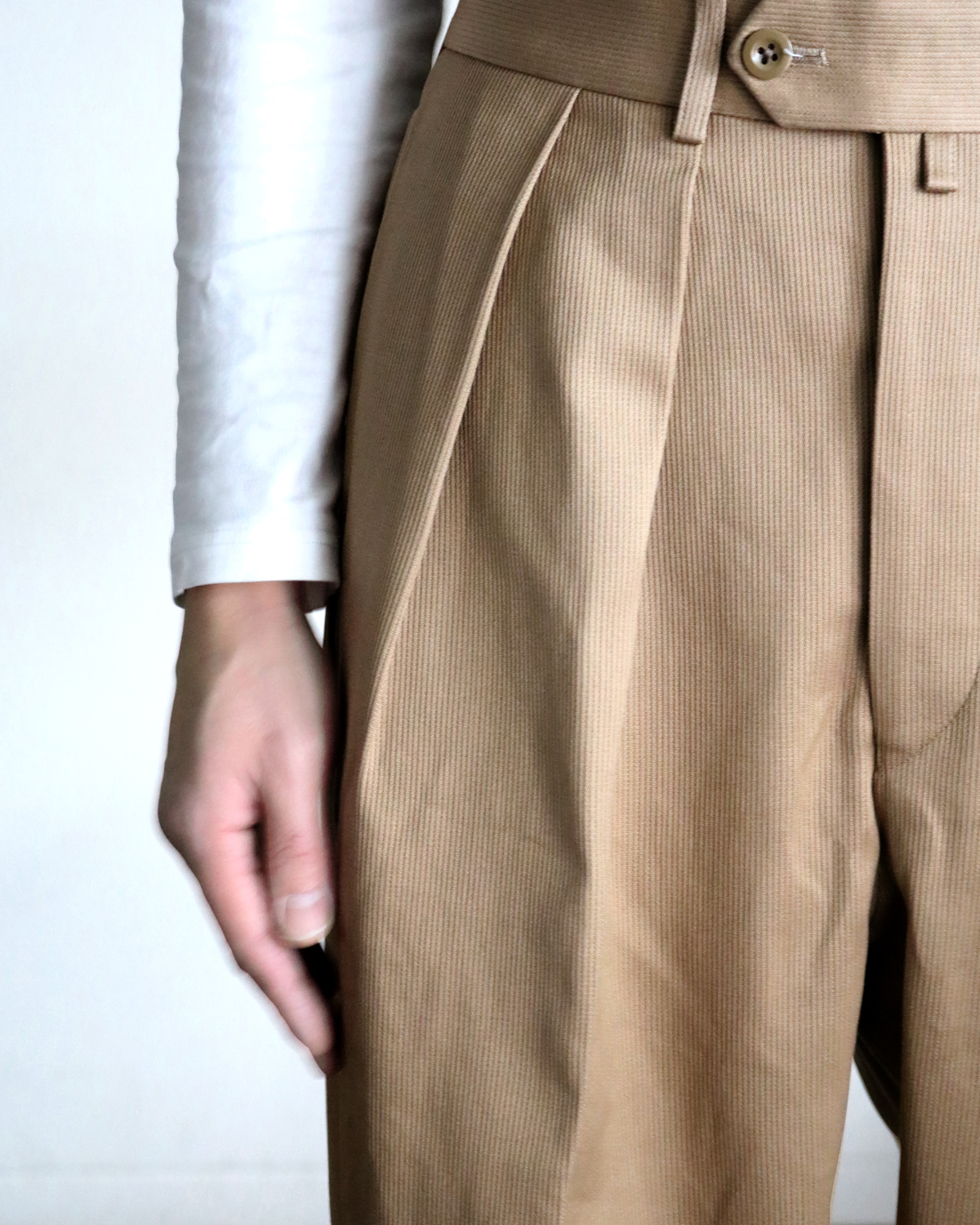 セール新作 NEAT COTTON PIQUE WIDE 46 Beige - パンツ