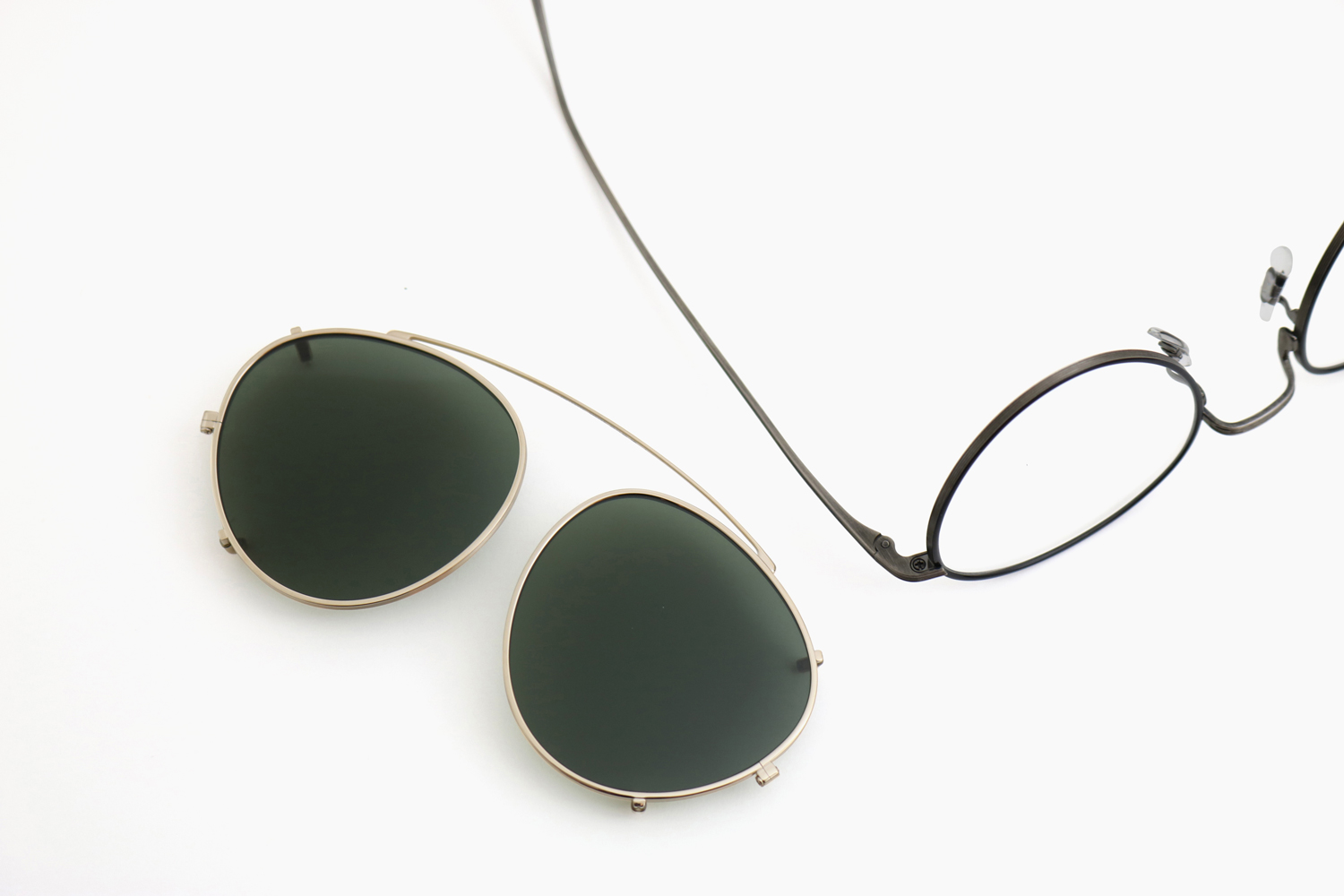 OLIVER PEOPLES THE ROW｜BROWNSTONE CLIP - 52929A White Gold｜OLIVER PEOPLES