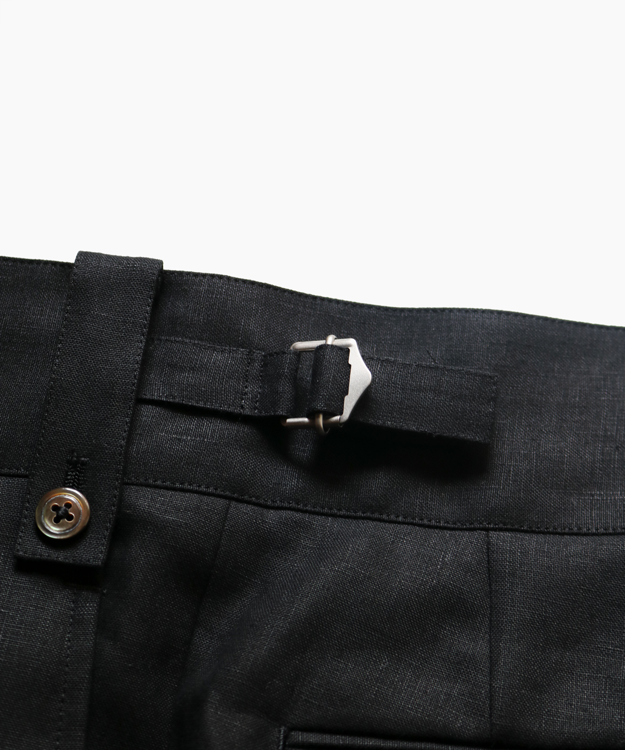 NEAT｜SPENCE BRYSON LINEN｜BELTLESS - Black｜PRODUCT｜Continuer 
