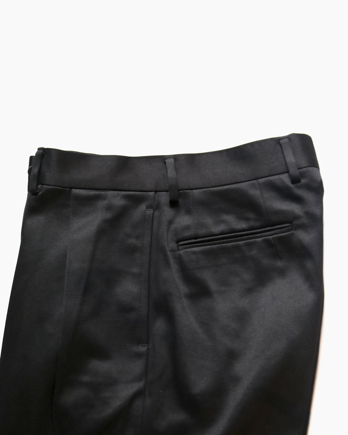 TURPAN SATIN｜TAPERED - Black｜NEAT