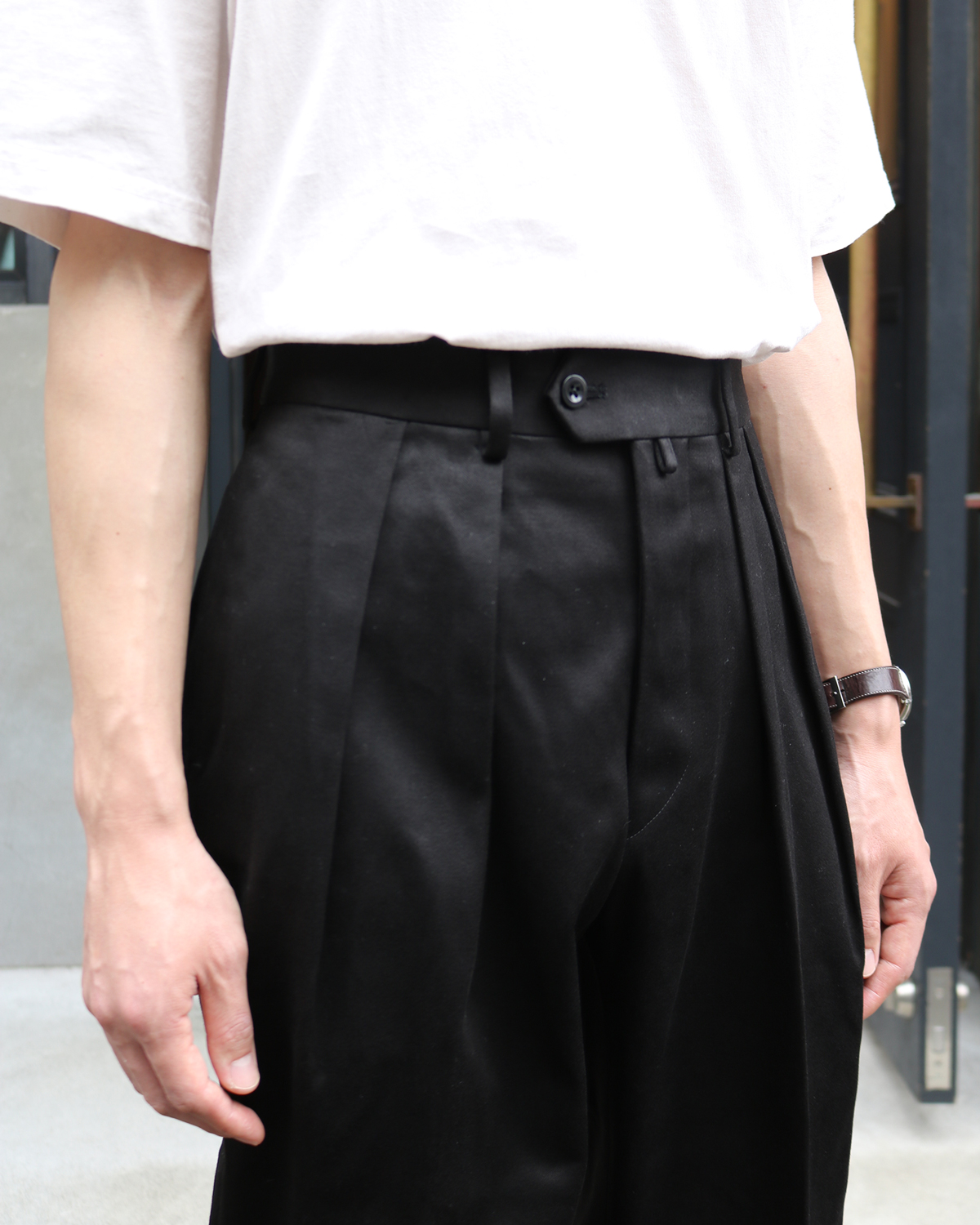 TURPAN SATIN｜TAPERED - Black｜NEAT