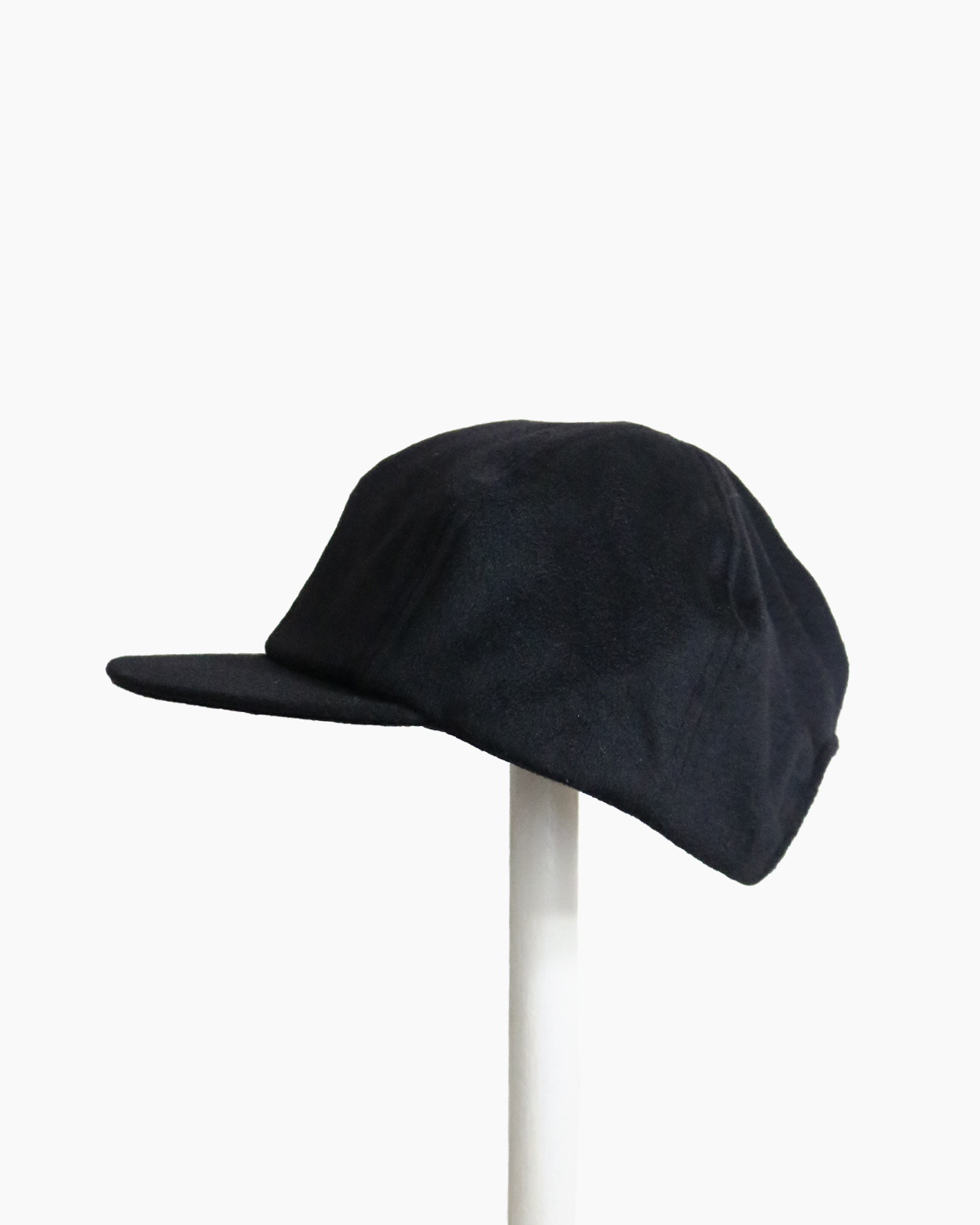 CASHMERE 100 SHORT BRIM CAP - Black｜COMESANDGOES