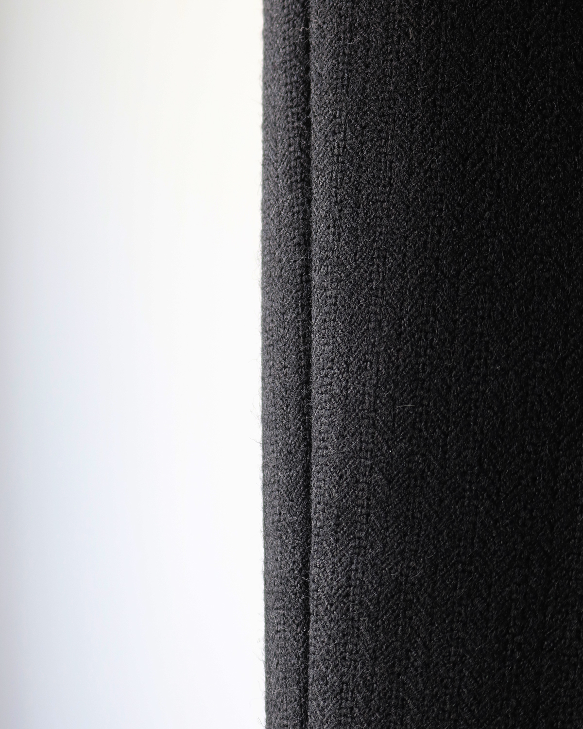 FOX BROTHERS WOOL HERRINGBONE｜STANDARD - Black｜NEAT