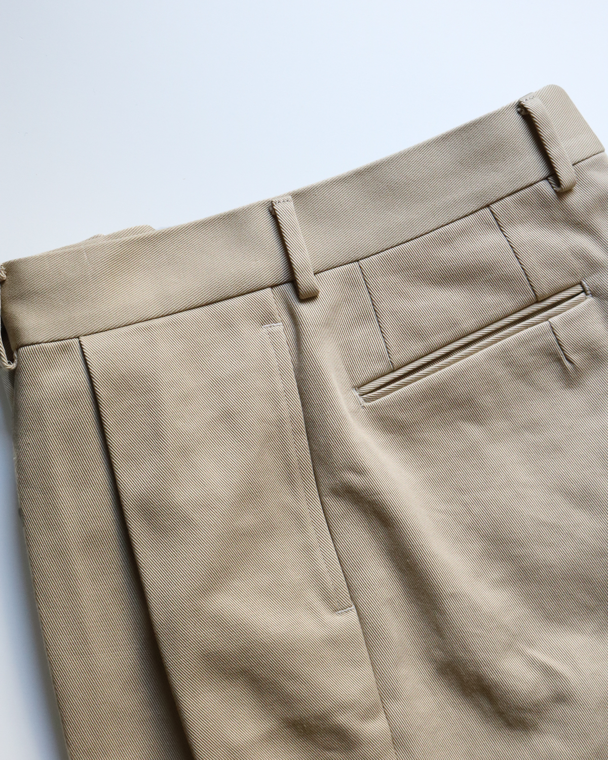 THE KATSURAGI｜TAPERED - BEIGE｜NEAT