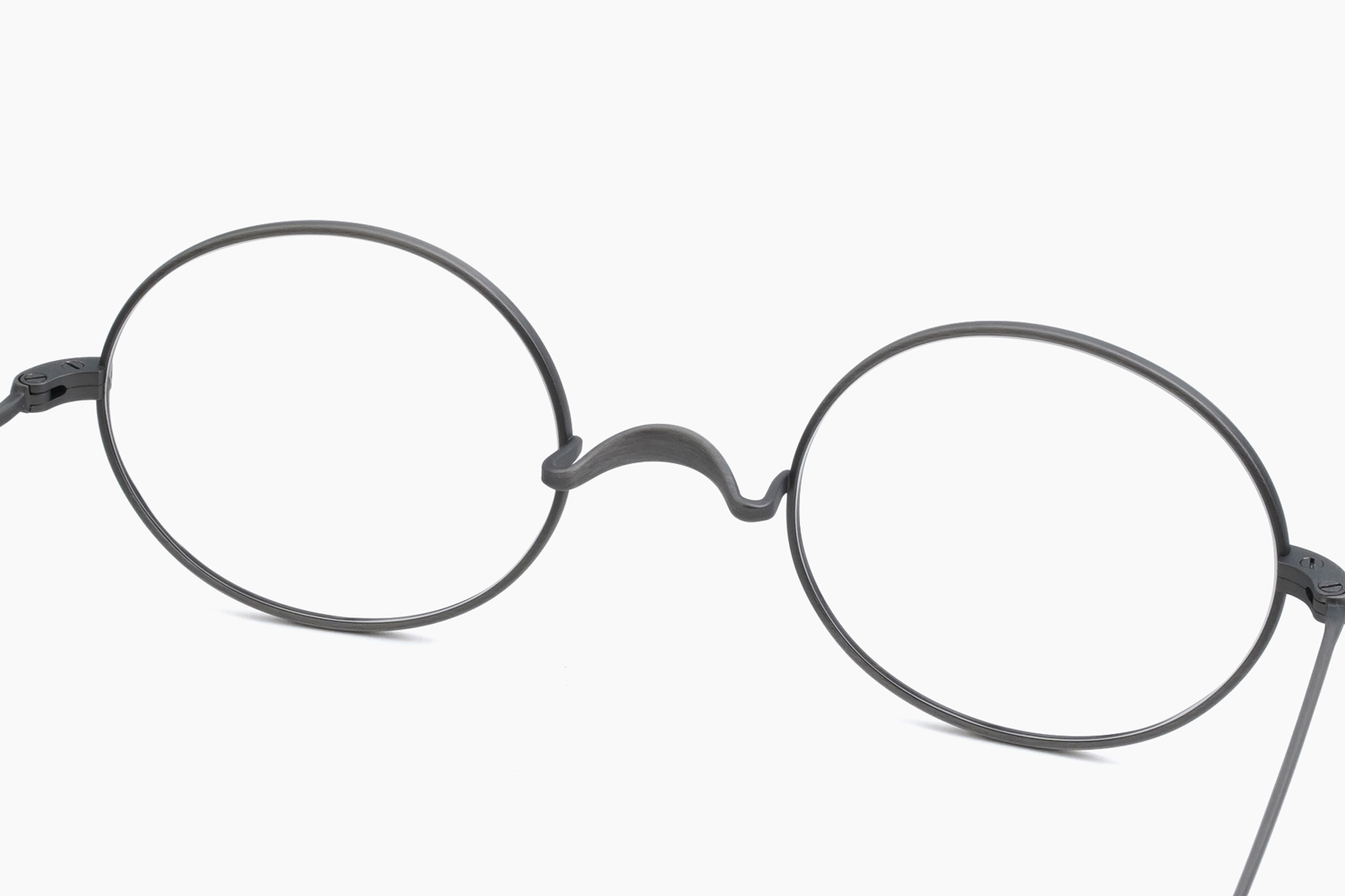 Oliver Oval/ Pro Titanium - Antique Silver｜OLIVER GOLDSMITH