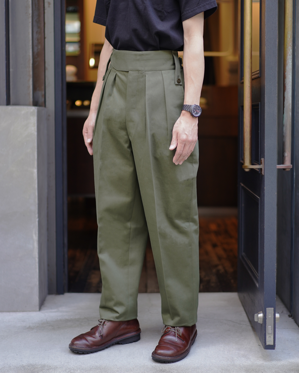 COTTON SATIN │BELTLESS - OLIVE｜NEAT