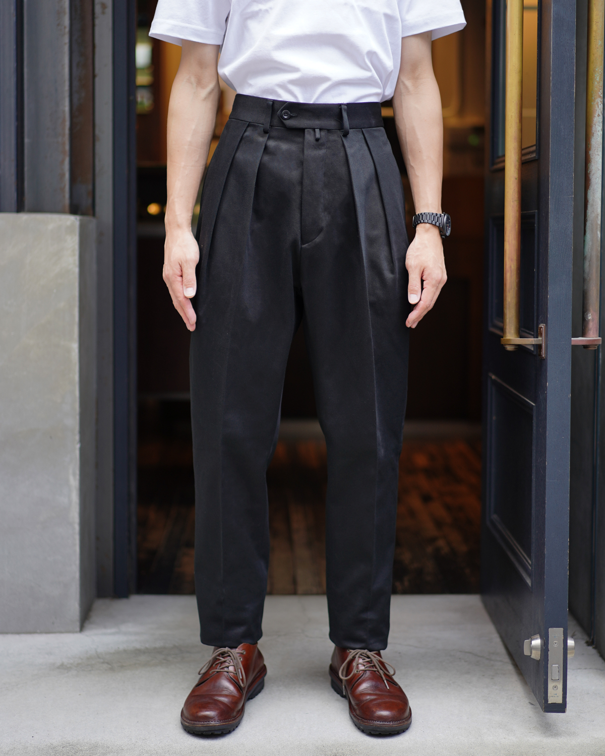 COTTON SATIN │TAPERED - BLACK｜NEAT