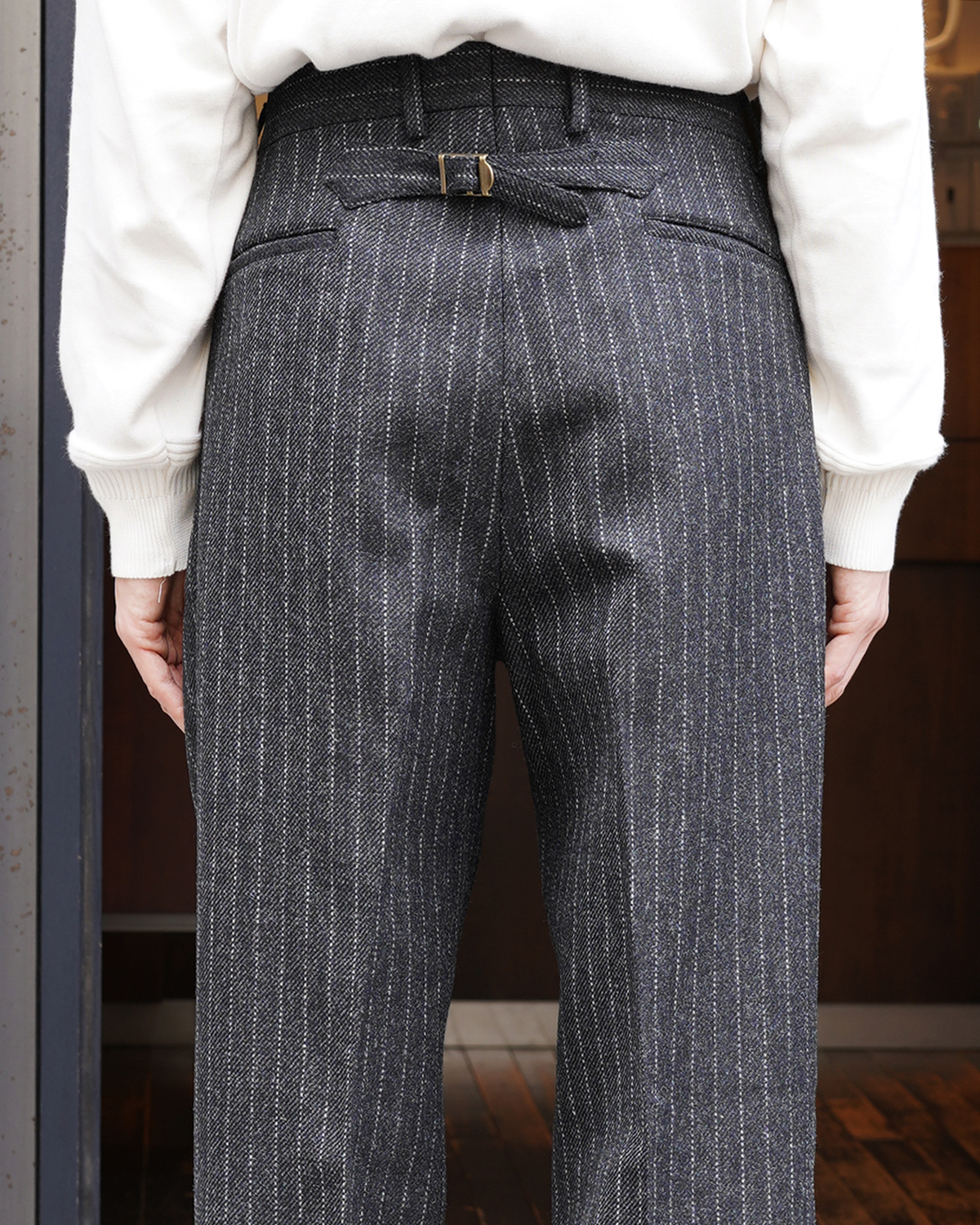 LOVAT TWEED CHALK STRIPE ｜ONE TACK - CHARCOAL｜NEAT