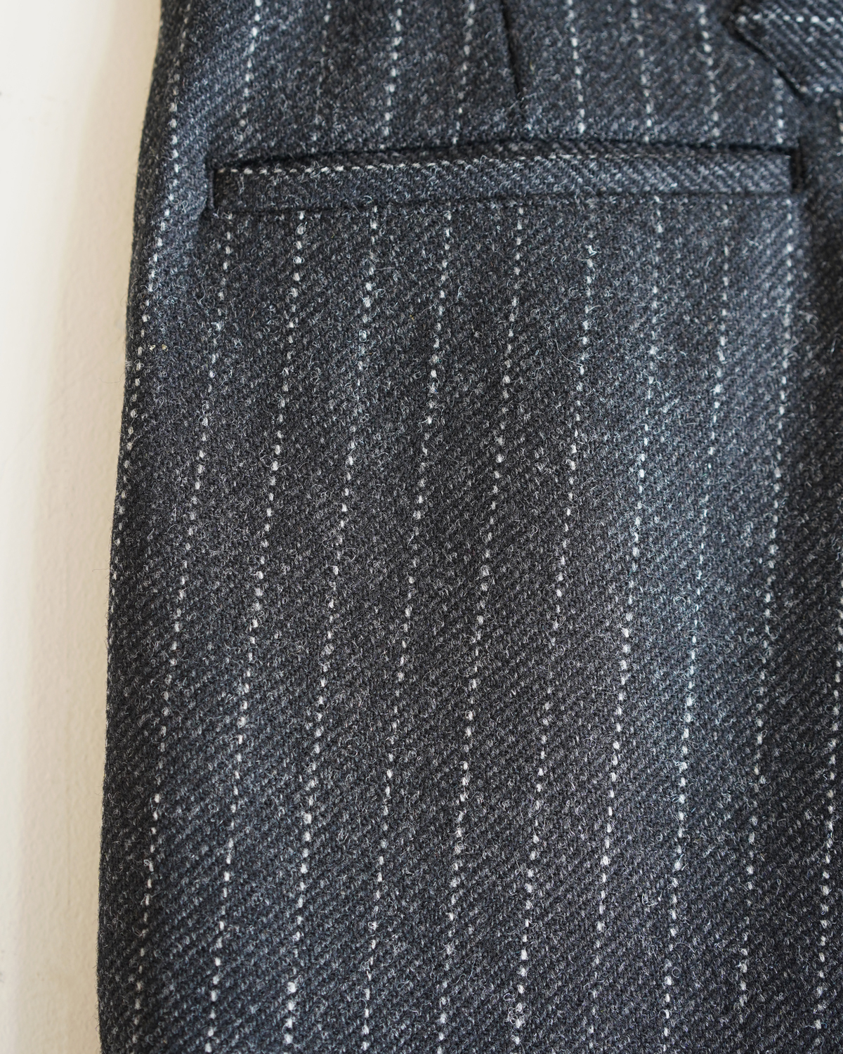 LOVAT TWEED CHALK STRIPE ｜STANDARD - CHARCOAL｜NEAT