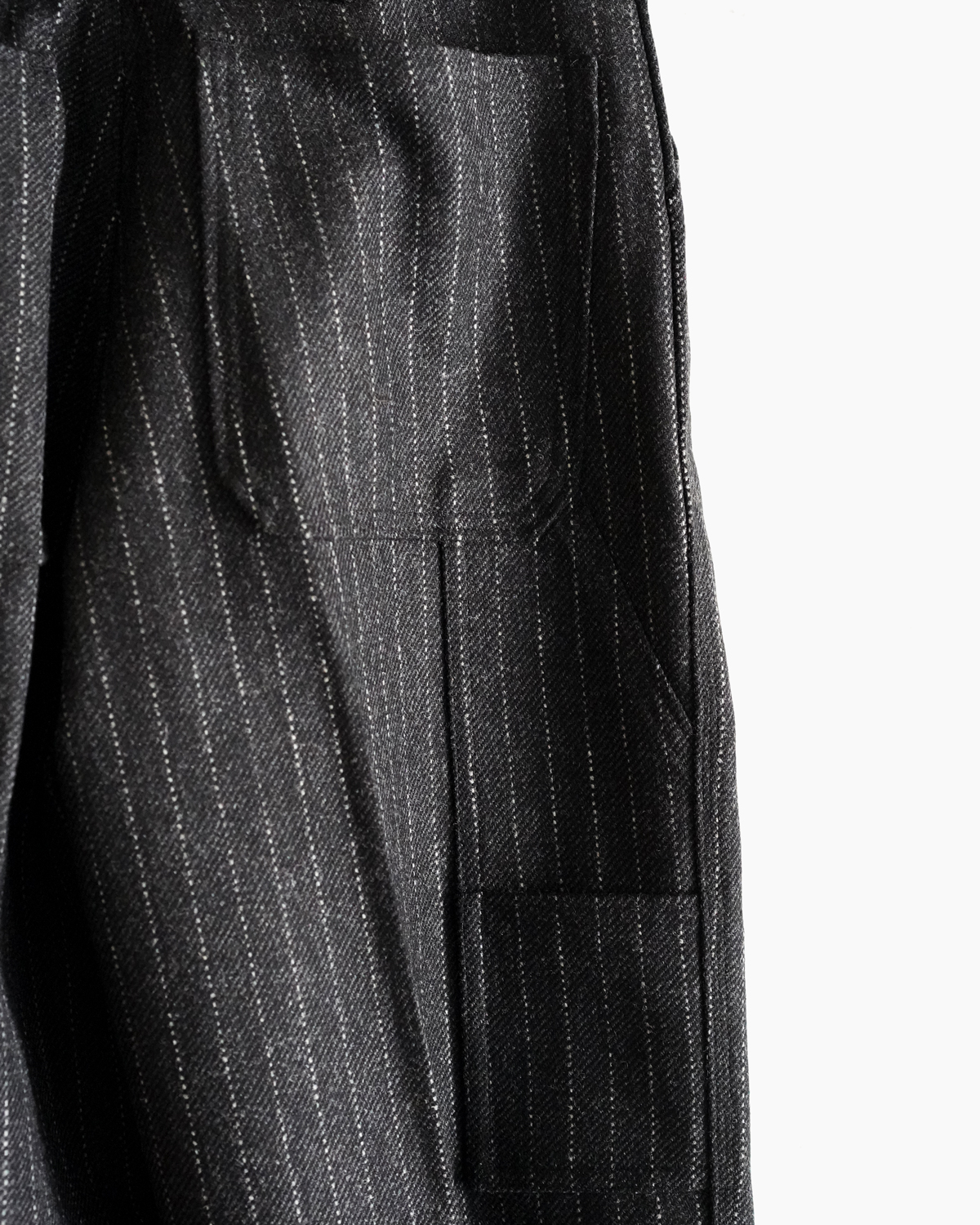 LOVAT TWEED CHALK STRIPE ｜PAINTER - CHARCOAL｜NEAT