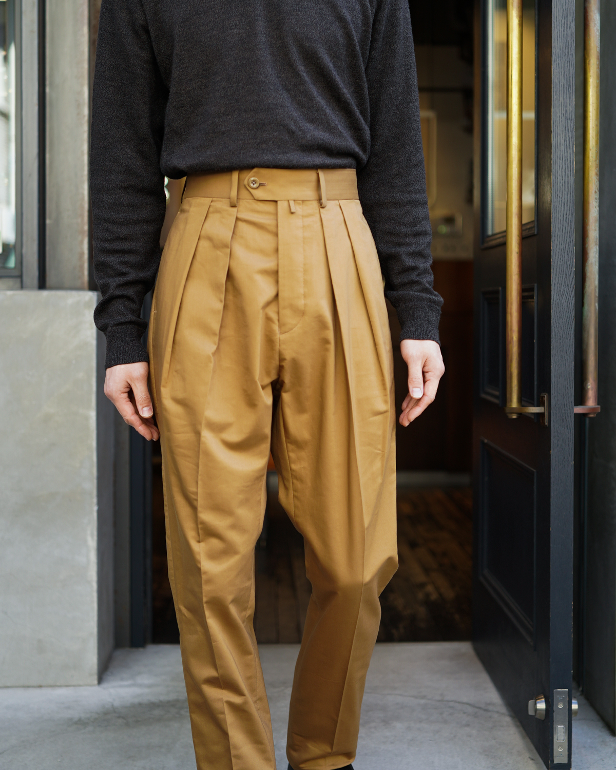 GIZA MOLESKIN LIGHT｜TAPERED - Khaki｜NEAT