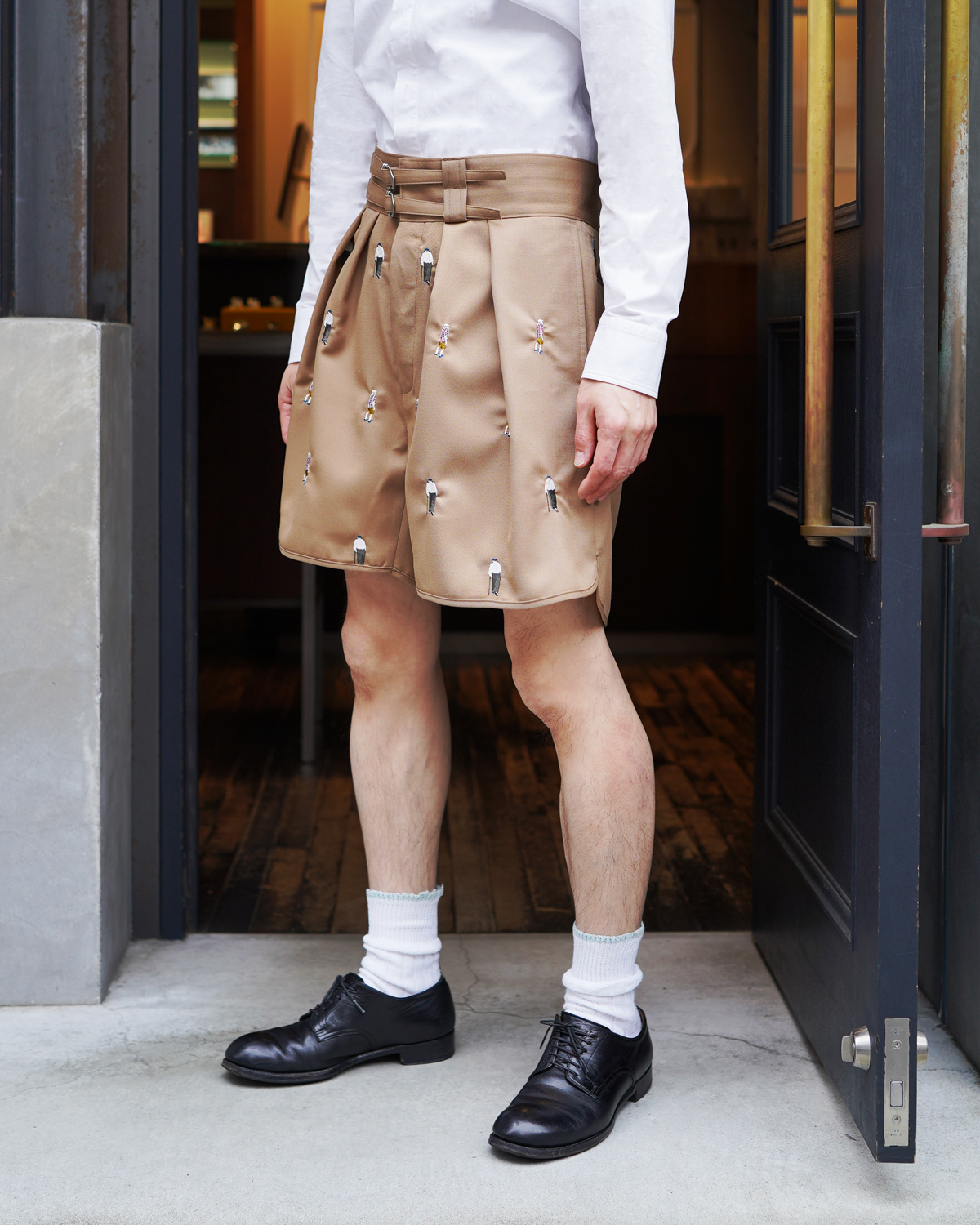 WOOL GABARDINE EMBROIDERY｜GURKHA SHORTS - Camel｜NEAT