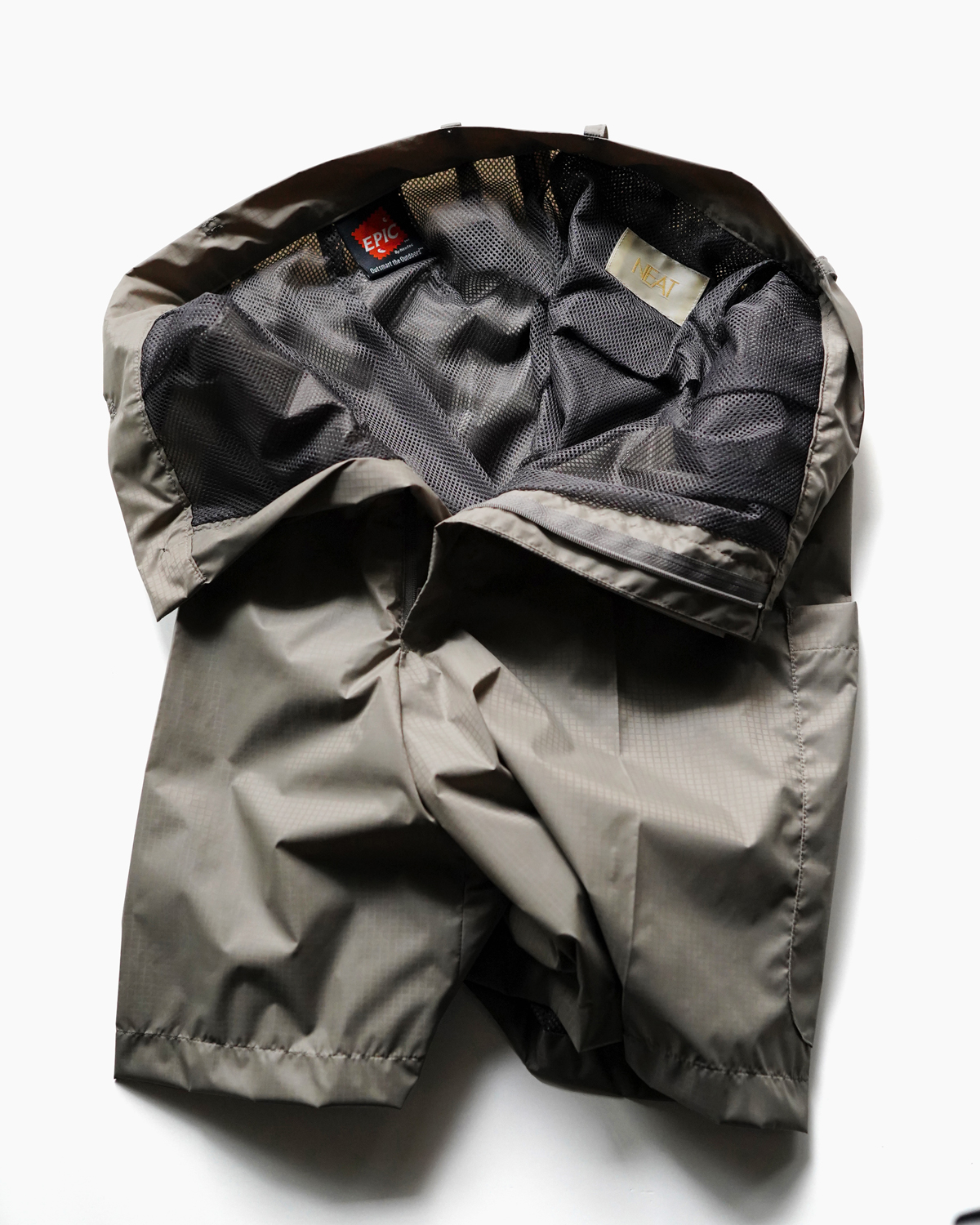 NEAT｜EPIC PACKABLE｜CARGO SHORTS - Olive｜PRODUCT｜Continuer Inc 