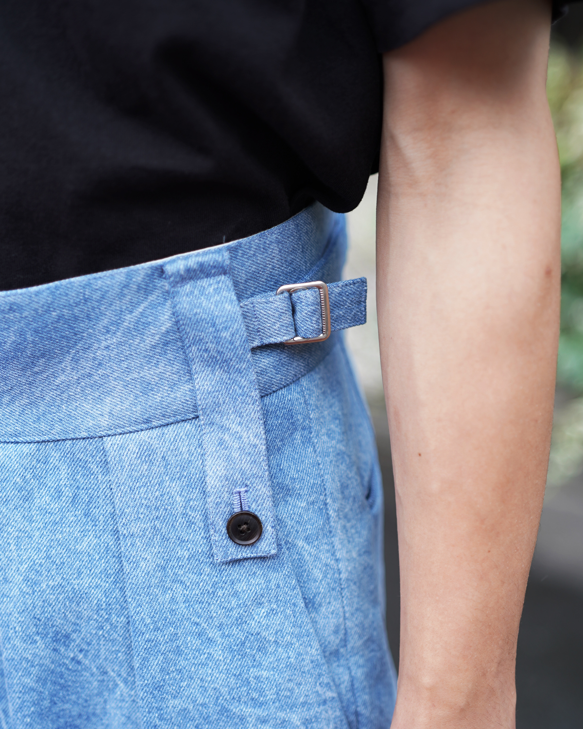 BLEACH WASH DENIM - BELTLESS - Blue｜NEAT