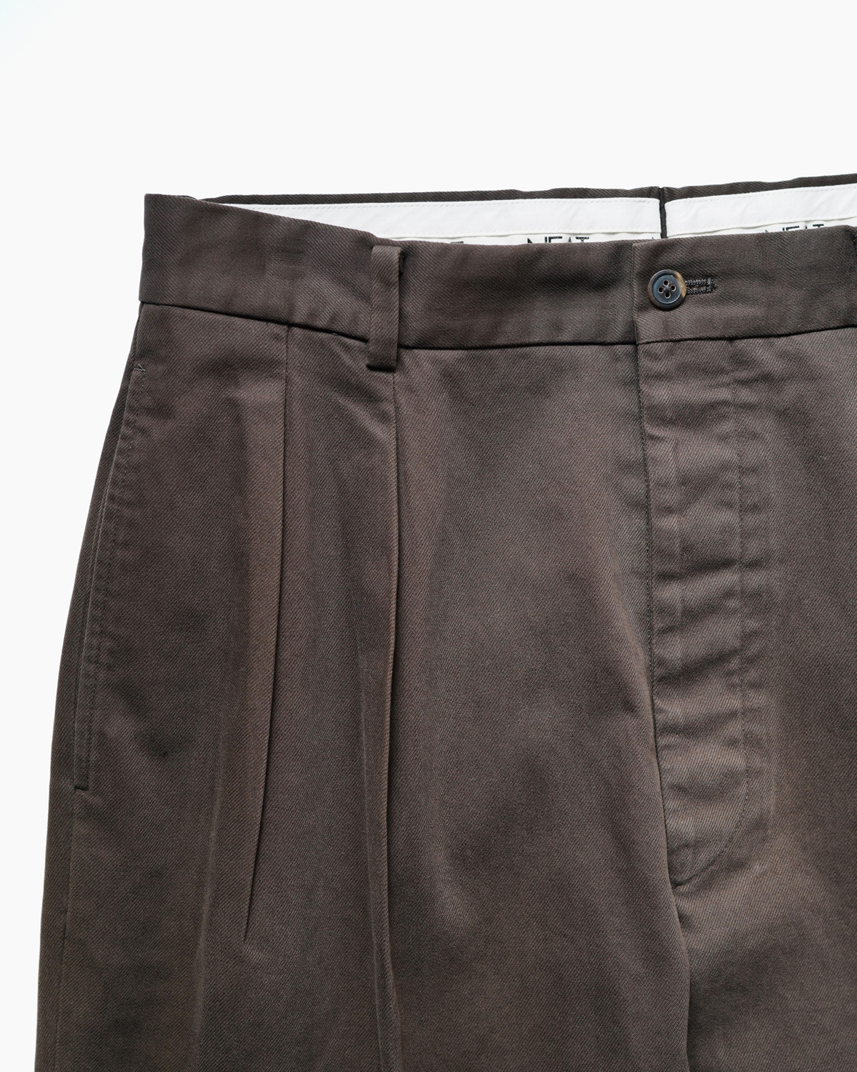 DRILL TWILL｜NEAT Chino - Brown｜NEAT