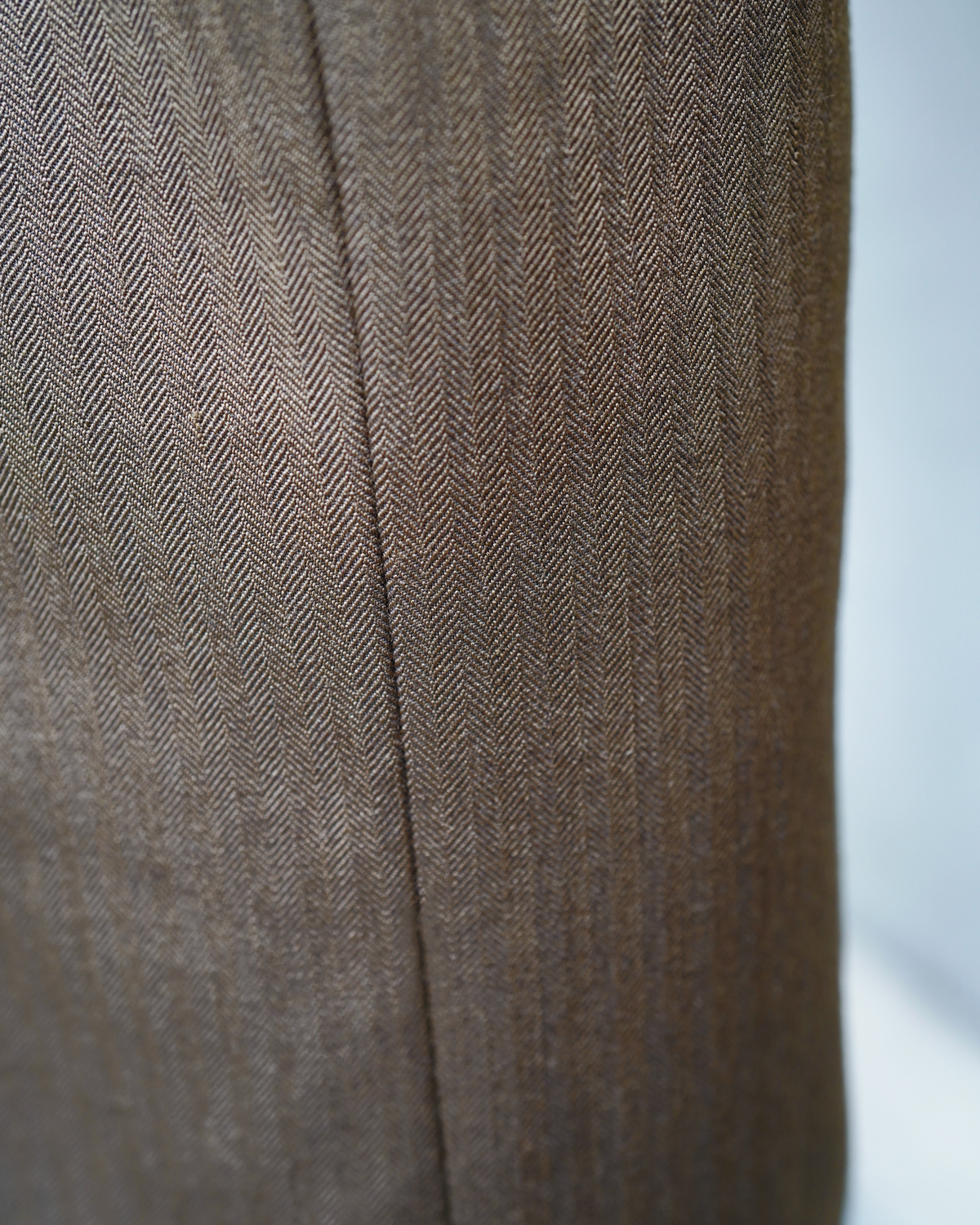 UNFINISHED WOOL HERRINGBONE｜STANDARD - Khaki｜NEAT