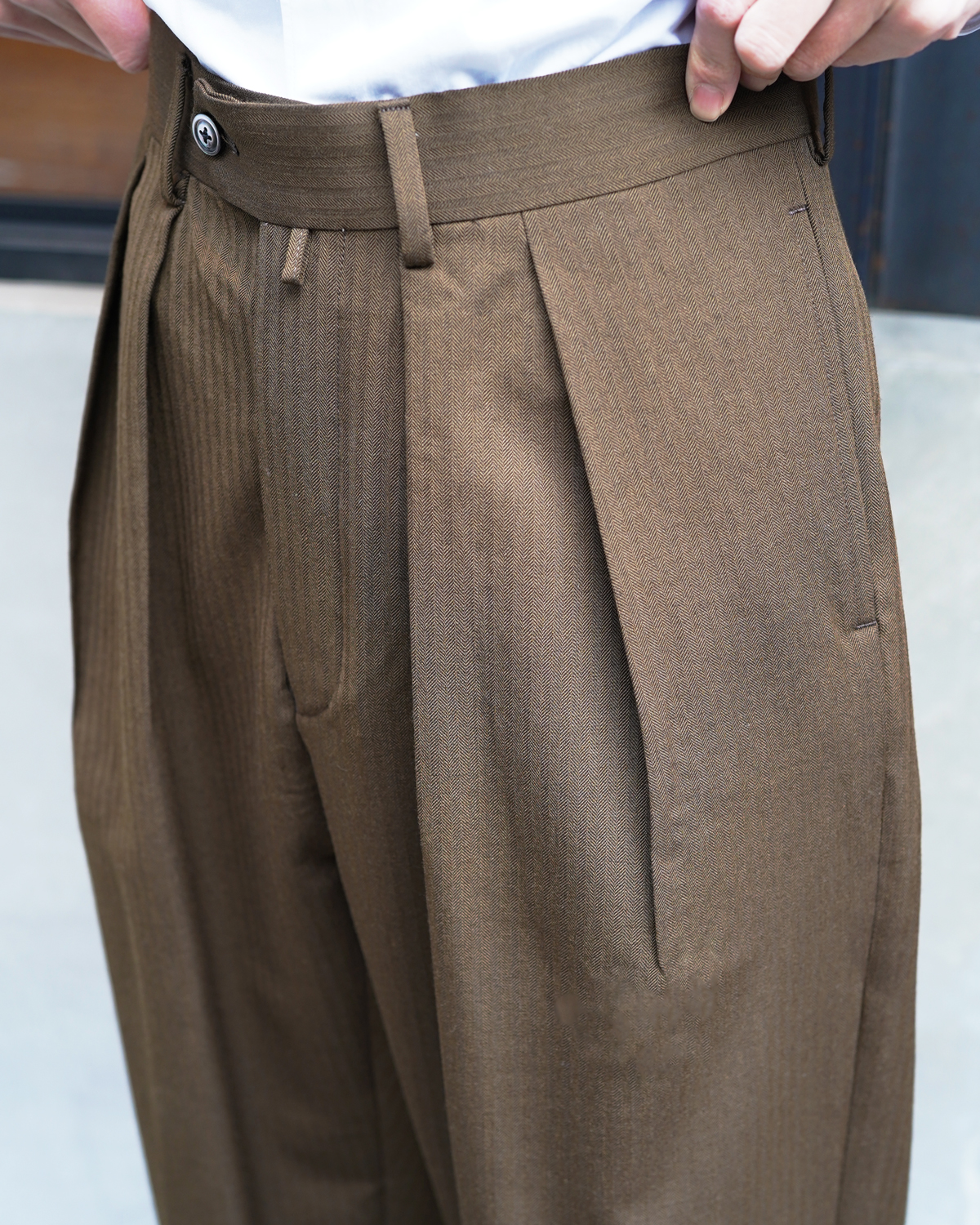UNFINISHED WOOL HERRINGBONE｜WIDE - Khaki｜NEAT