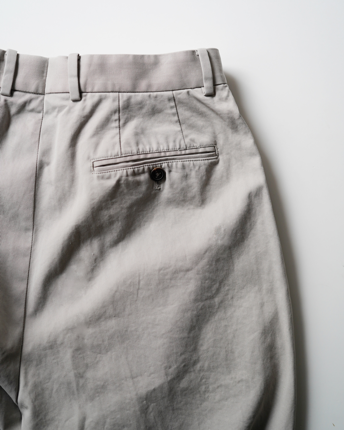 NEAT｜NEAT Chino - Greige｜PRODUCT｜Continuer Inc.｜メガネ