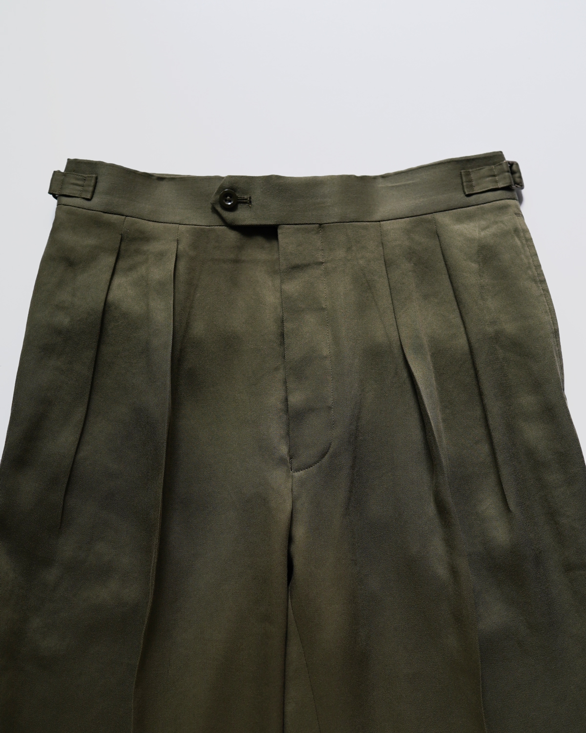 LYOCELL CHINO｜WIDE TYPE Ⅱ - Olive｜NEAT