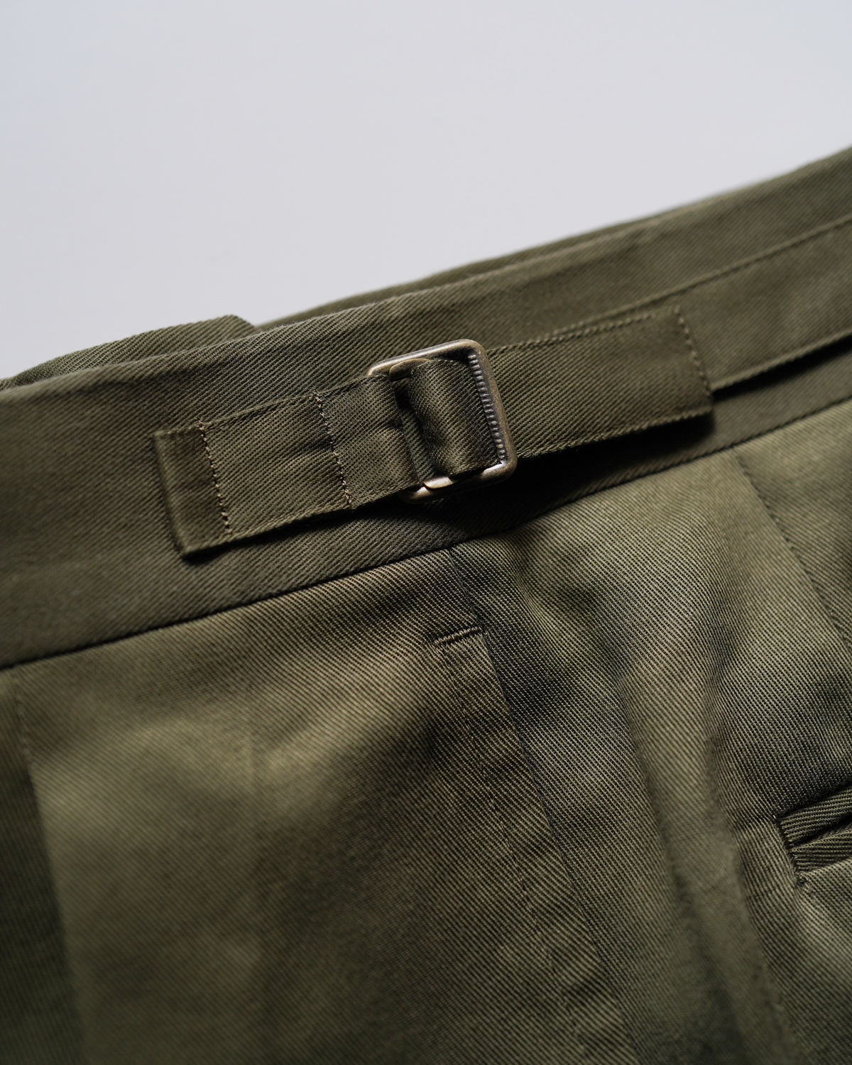 LYOCELL CHINO｜WIDE TYPE Ⅱ - Olive｜NEAT