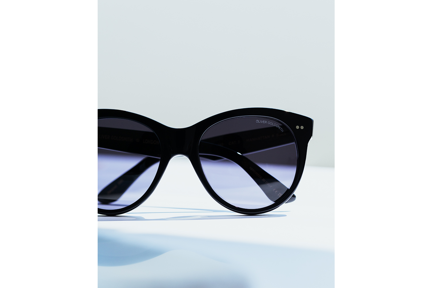 MANHATTAN - Black｜OLIVER GOLDSMITH