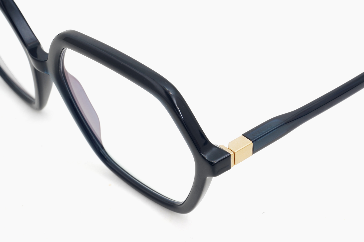 NEELA - 786｜MYKITA