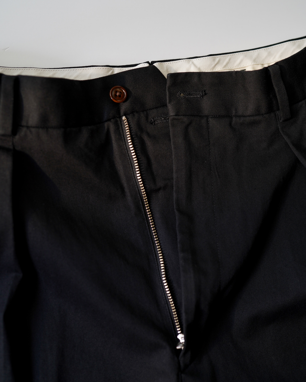 NEAT Chino - Black｜NEAT