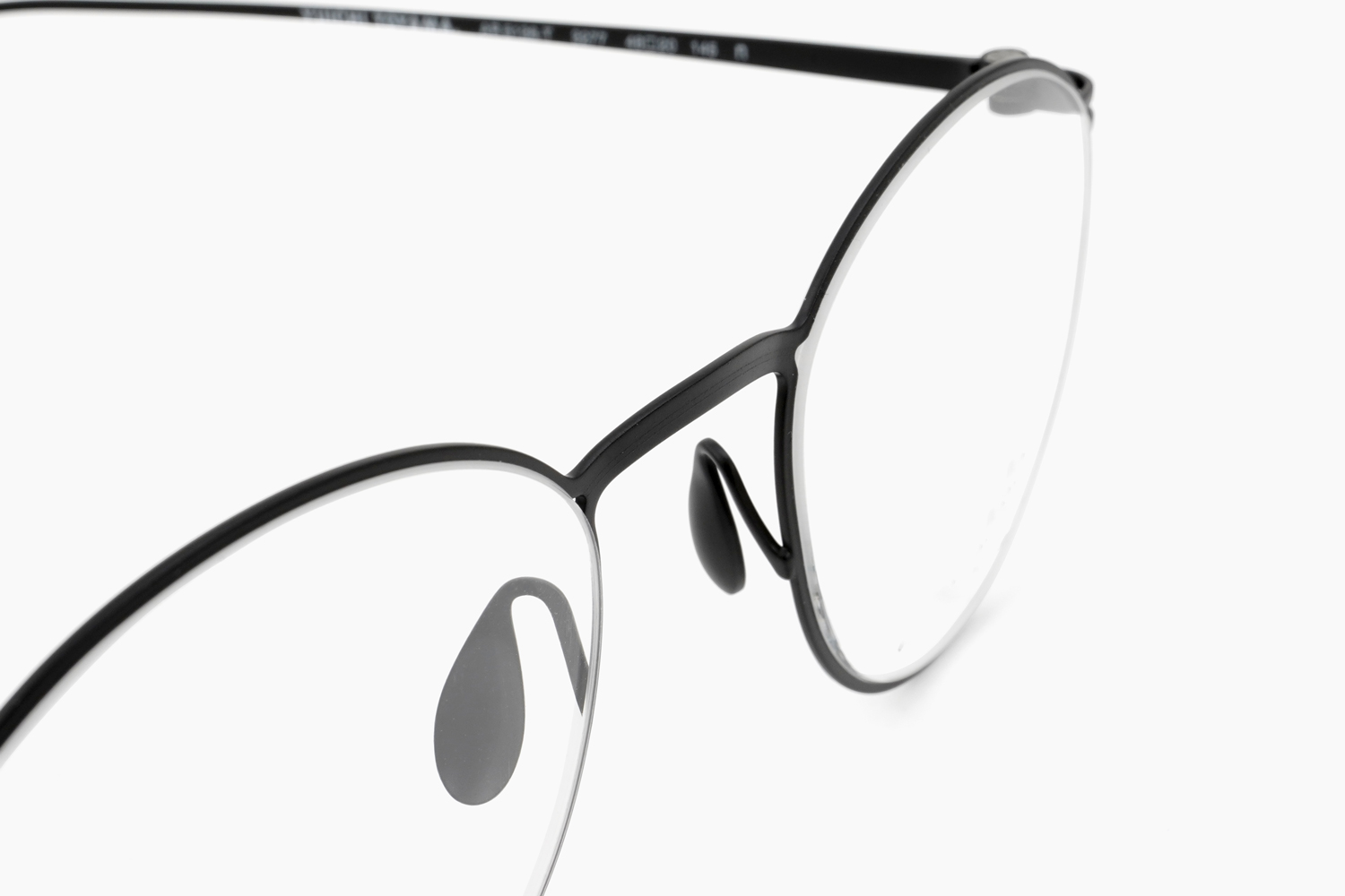 GIORGIO ARMANI YUICHI TOYAMA. ジョルジオ アルマーニ ユウイチトヤマ AR 5136T - MATT BLACK ボストン 眼鏡 Glasses 東京 日本 TOKYO Japan 通販 Continuer