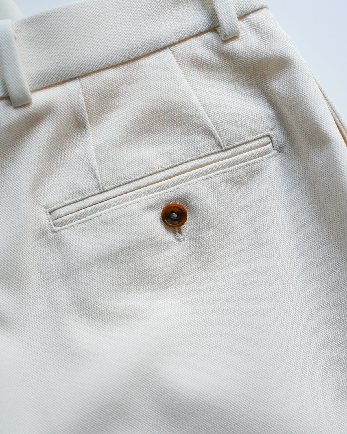 NEAT Chino Shorts - Ivory｜NEAT