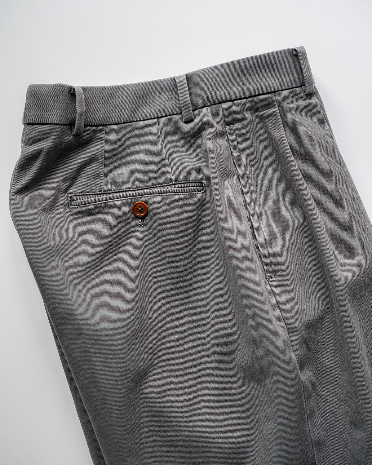 NEAT Chino - Fade Gray｜NEAT