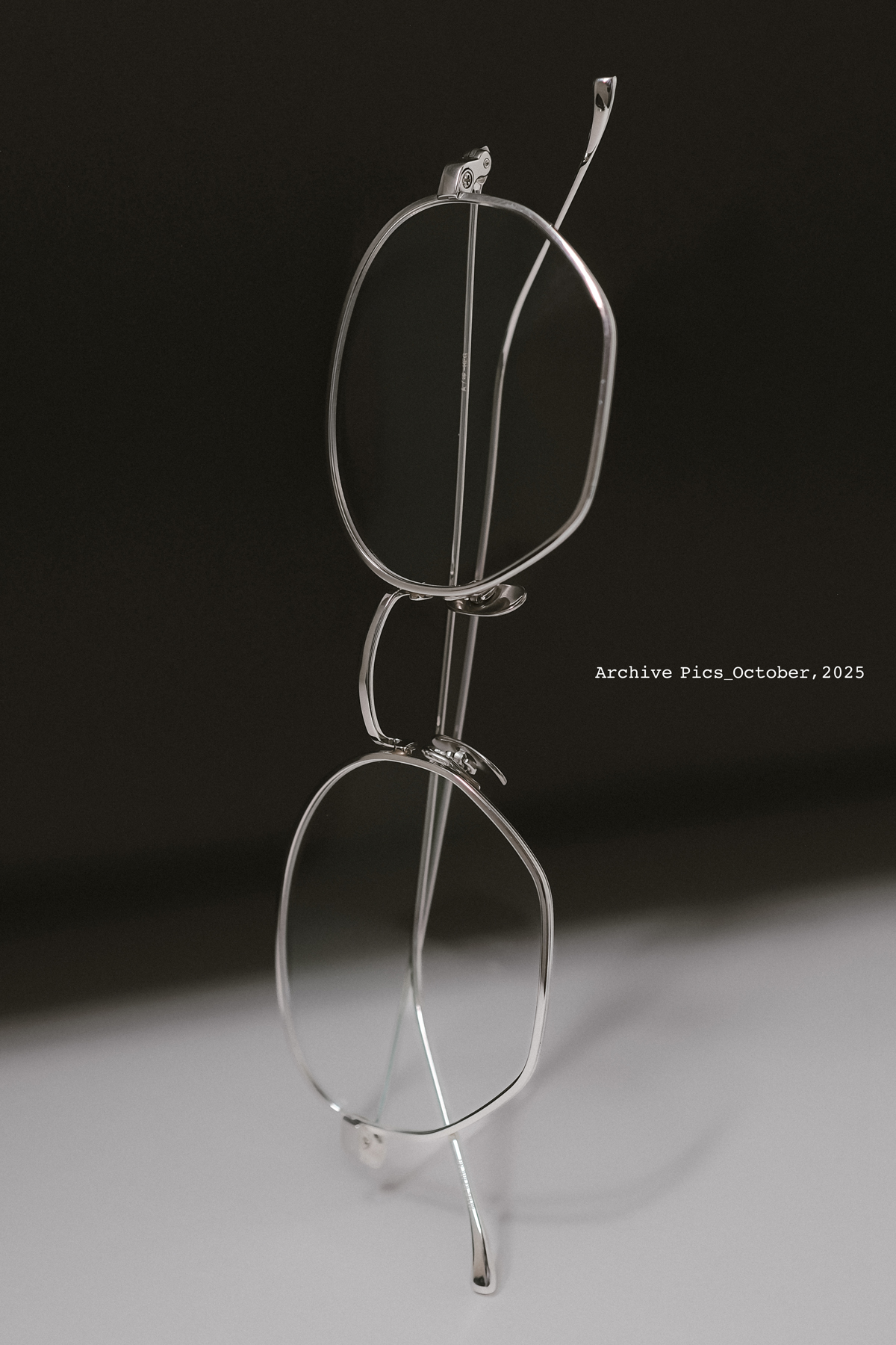 “Archive Pics” 2025.10