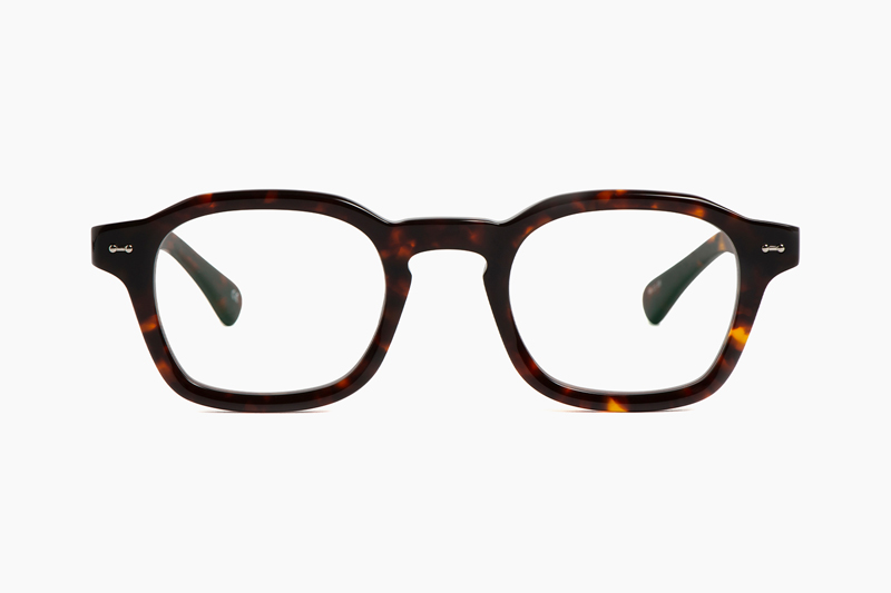 HERO – TORTOISE｜PETER AND MAY