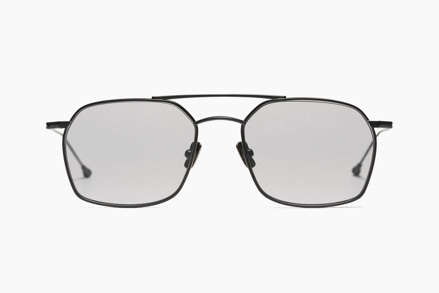 JENNY SUN – MAT BLACK｜PETER AND MAY